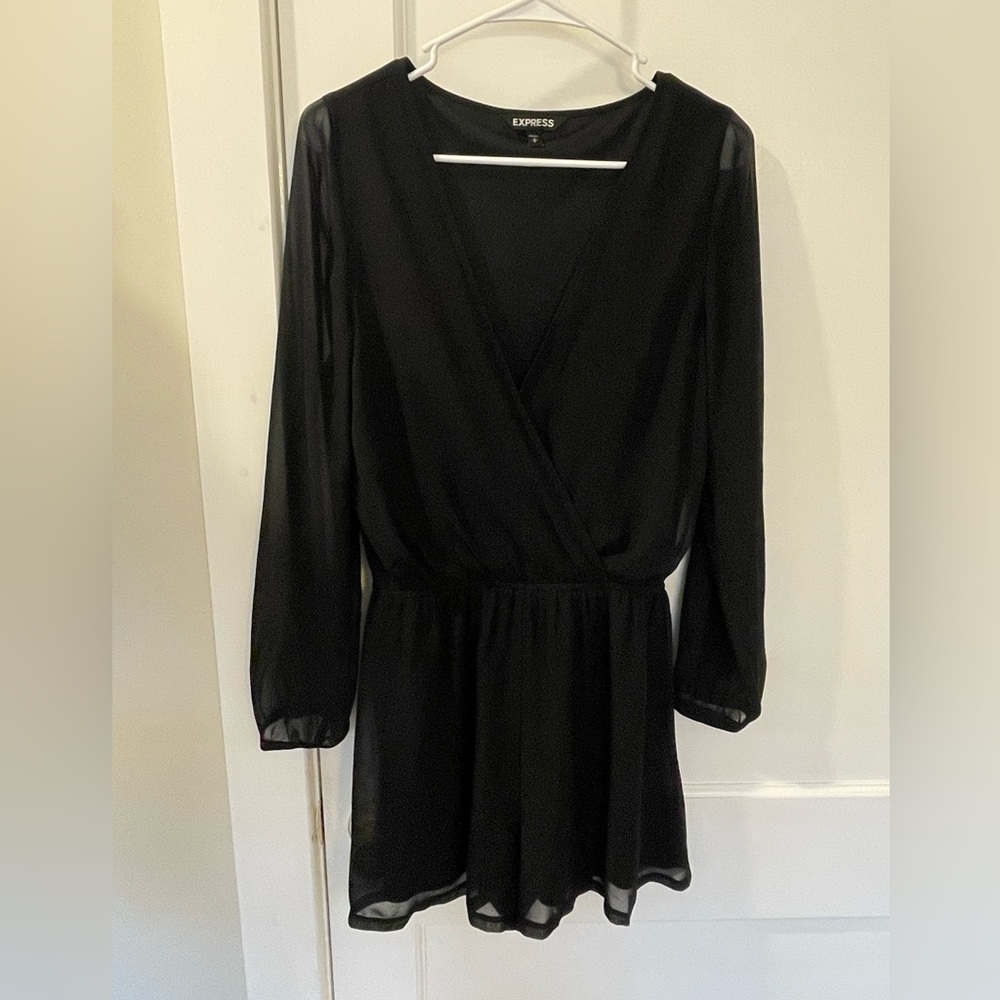 EXPRESS LONG SLEEVE ROMPER size small